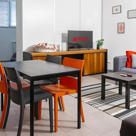 Staurenghi Red Apartment Varese